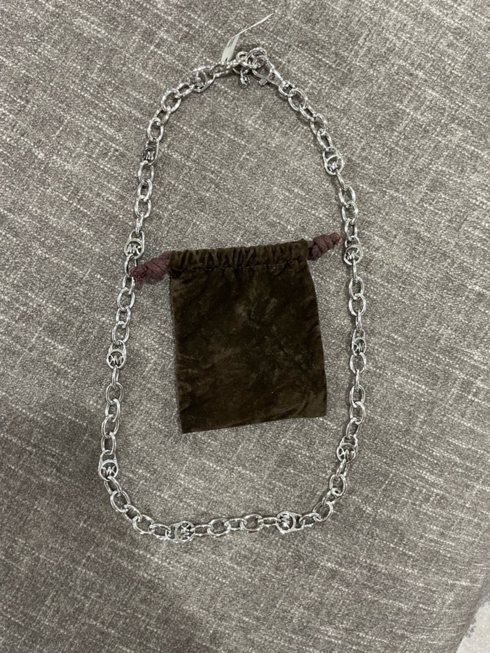 Michael Kors Silver Chain Logo-Link necklace